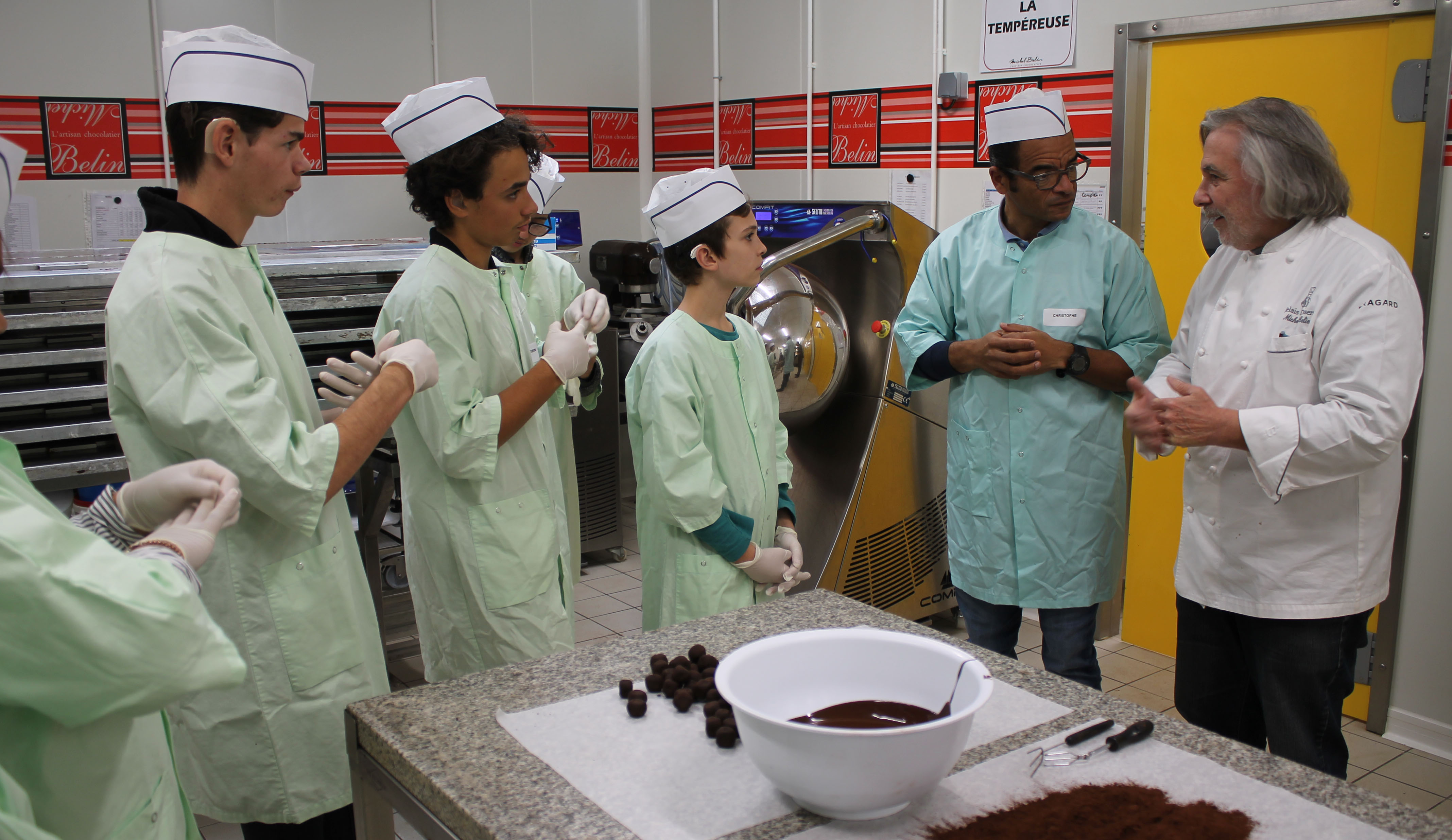 Confection de truffes par les jeunes du CSDA